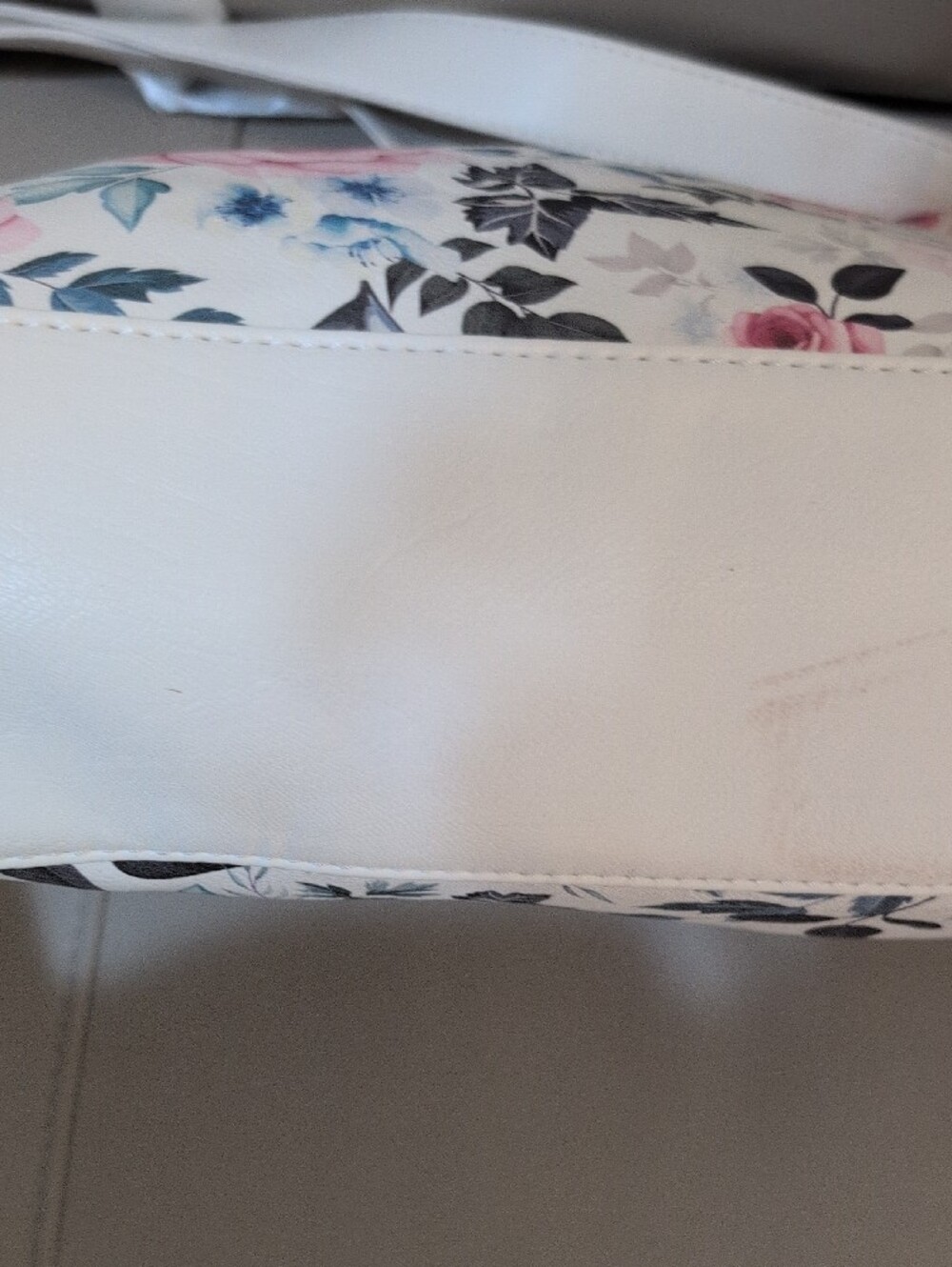 Stone Mountain Crossbody White And Pink Floral Print Vegan - Picture 8 of 14